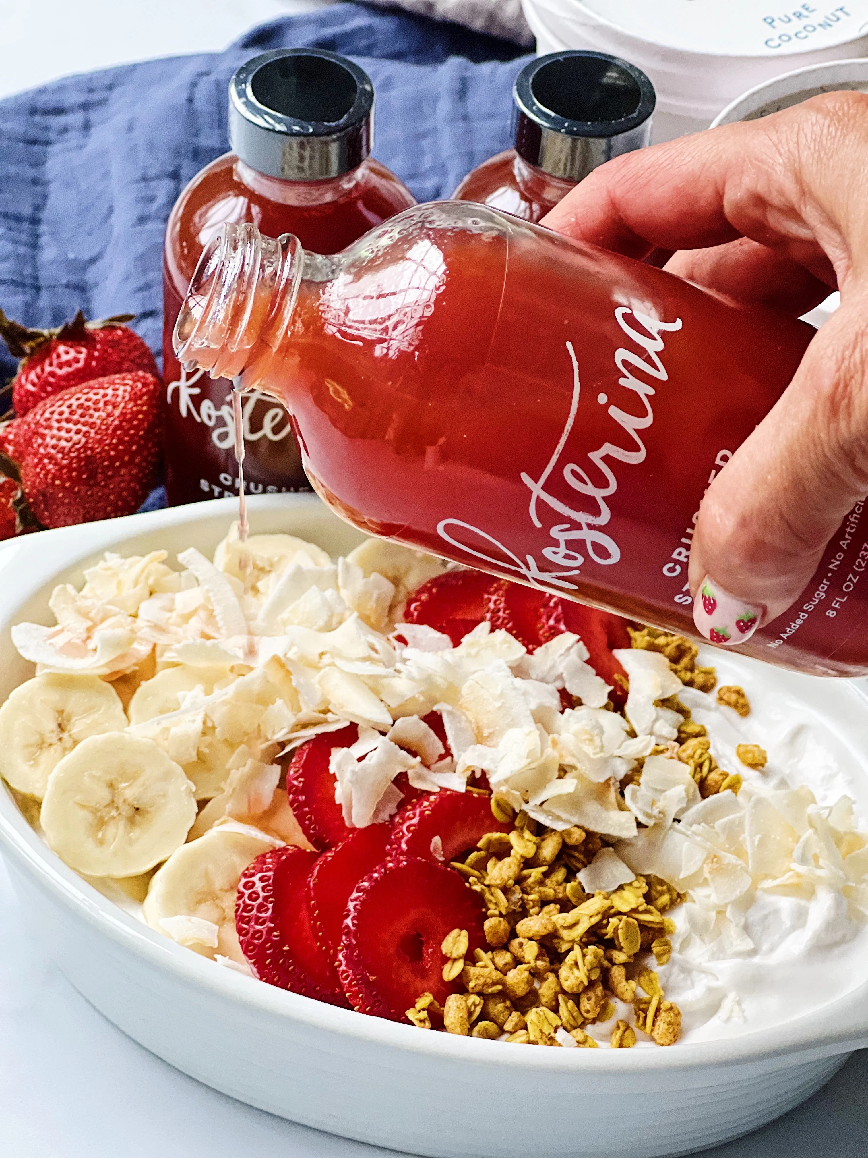 Kosterina Crushed Strawberry Vinegar - Image 4